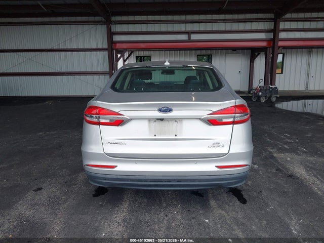 3FA6P0LU2KR115745 Ford Fusion Hybrid Se