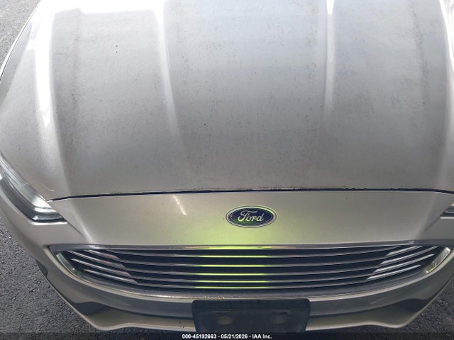 3FA6P0LU2KR115745 Ford Fusion Hybrid Se