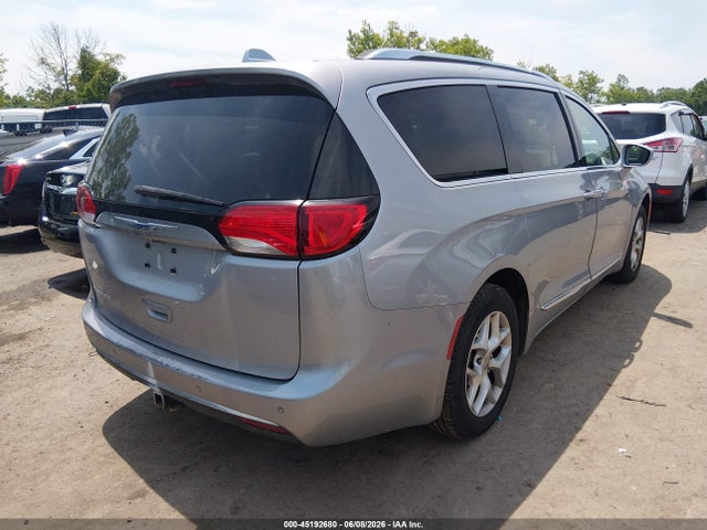45192680 :رقم المزاد ، 2C4RC1EG9JR194545 vin ، 2018 Chrysler Pacifica Touring L Plus مزاد بيع