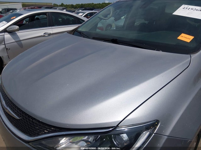 45192680 :رقم المزاد ، 2C4RC1EG9JR194545 vin ، 2018 Chrysler Pacifica Touring L Plus مزاد بيع