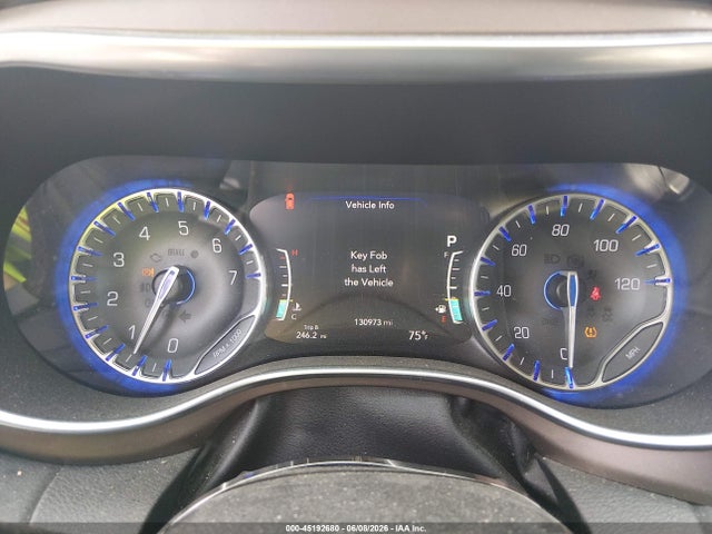 45192680 :رقم المزاد ، 2C4RC1EG9JR194545 vin ، 2018 Chrysler Pacifica Touring L Plus مزاد بيع