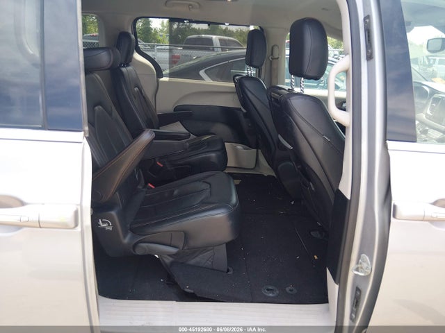 45192680 :رقم المزاد ، 2C4RC1EG9JR194545 vin ، 2018 Chrysler Pacifica Touring L Plus مزاد بيع