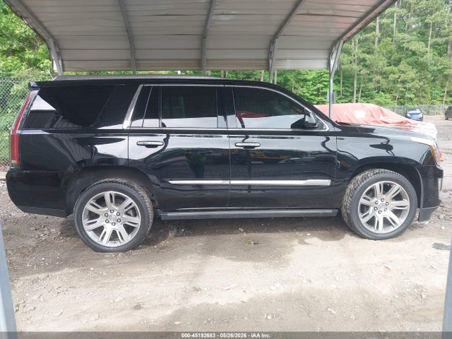 45192683 :رقم المزاد ، 1GYS4CKJ5FR309532 vin ، 2015 Cadillac Escalade Premium مزاد بيع