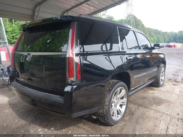 45192683 :رقم المزاد ، 1GYS4CKJ5FR309532 vin ، 2015 Cadillac Escalade Premium مزاد بيع