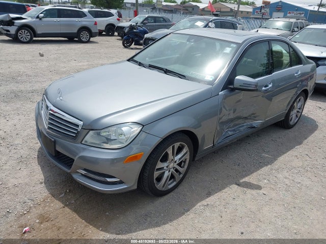 45192693 :رقم المزاد ، WDDGF8AB0DR244346 vin ، 2013 Mercedes-benz C 300 Luxury 4matic مزاد بيع