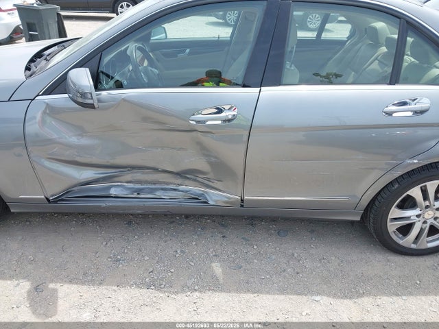 45192693 :رقم المزاد ، WDDGF8AB0DR244346 vin ، 2013 Mercedes-benz C 300 Luxury 4matic مزاد بيع