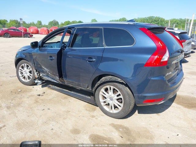 45192705 :رقم المزاد ، YV4612RK5F2755825 vin ، 2015 Volvo Xc60 T5/t5 Premier مزاد بيع