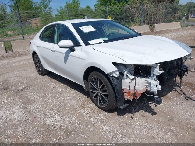 45192758 :رقم المزاد ، 4T1G11AK8MU549554 vin ، 2021 Toyota Camry Se مزاد بيع