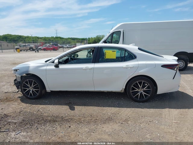 Продажа на аукционе авто 2021 Toyota Camry Se, vin: 4T1G11AK8MU549554, номер лота: 45192758