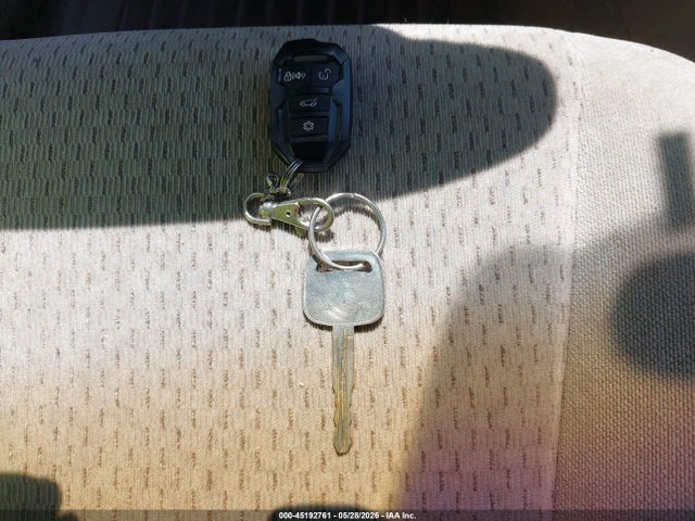45192761 :رقم المزاد ، 4T1BE32K73U763958 vin ، 2003 Toyota Camry Le مزاد بيع