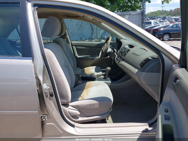 45192761 :رقم المزاد ، 4T1BE32K73U763958 vin ، 2003 Toyota Camry Le مزاد بيع