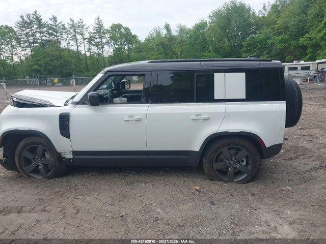 SALEJ7EUXS2435082 Land Rover Defender 110 P400 S