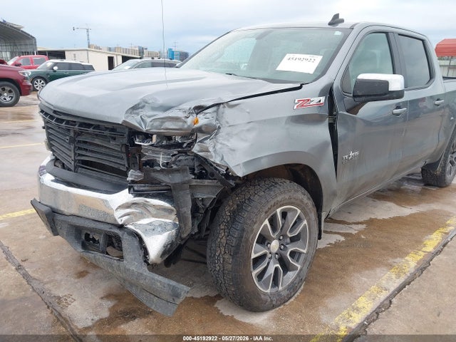 3GCUYDED8MG273945 Chevrolet Silverado 1500 4wd Short Bed Lt