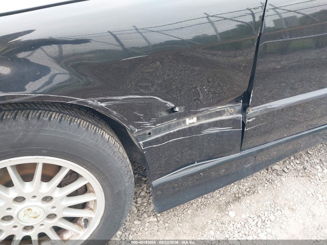 45193005 :رقم المزاد ، WBABG132XWET07112 vin ، 1998 Bmw 328is مزاد بيع