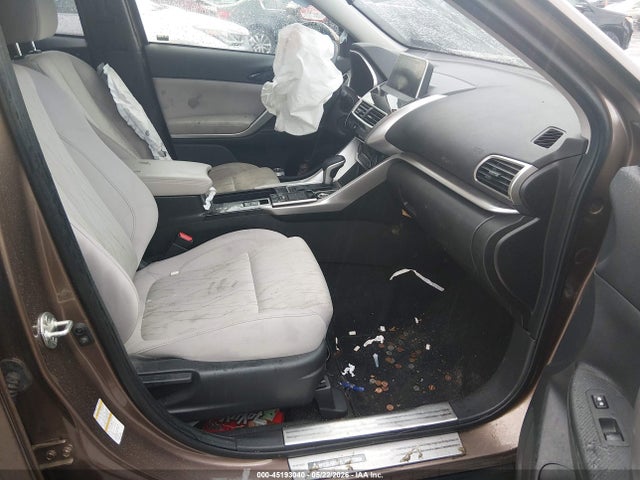 45193040 :رقم المزاد ، JA4AT5AA3KZ017318 vin ، 2019 Mitsubishi Eclipse Cross Se مزاد بيع
