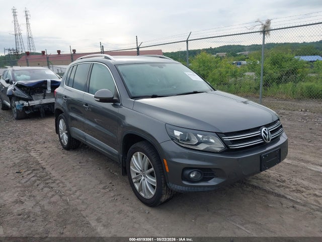 Продажа на аукционе авто 2016 Volkswagen Tiguan Se, vin: WVGBV7AX0GW583266, номер лота: 45193061