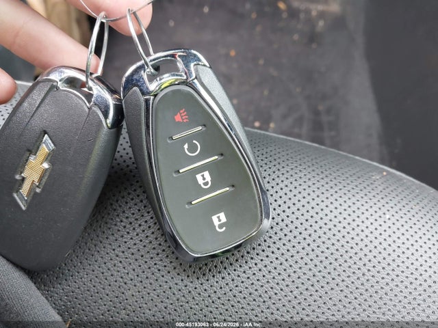 KL77LJE23RC011685 Chevrolet Trax Fwd 2rs