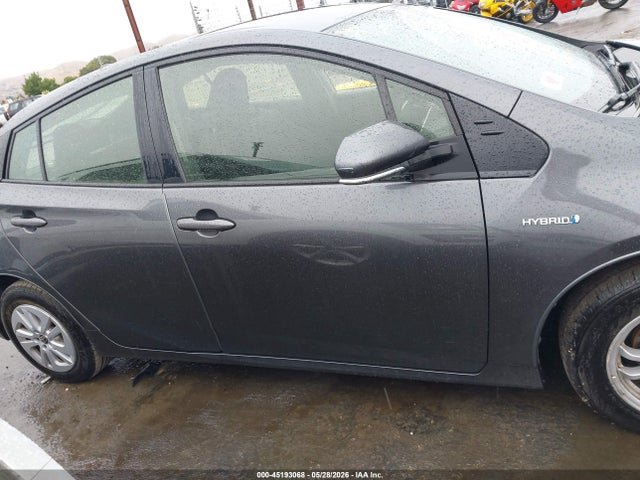 JTDKBRFU0H3027775 Toyota Prius Two