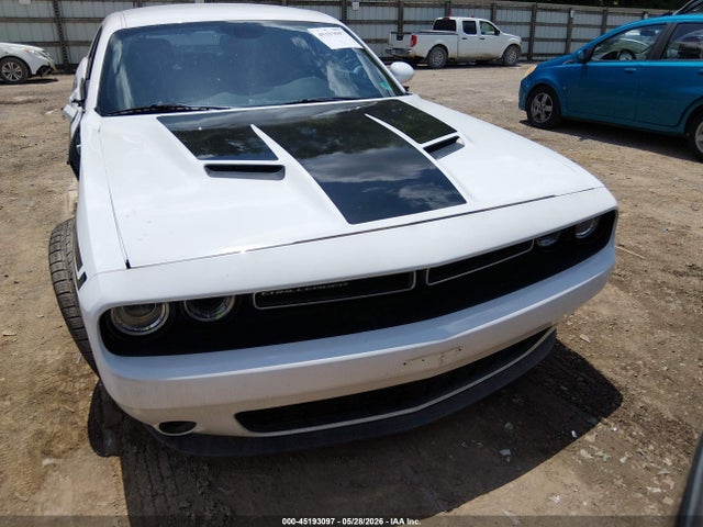 2015 Dodge Challenger Sxt მანქანა იყიდება აუქციონზე, vin: 2C3CDZAG6FH821128, აუქციონის ნომერი: 45193097