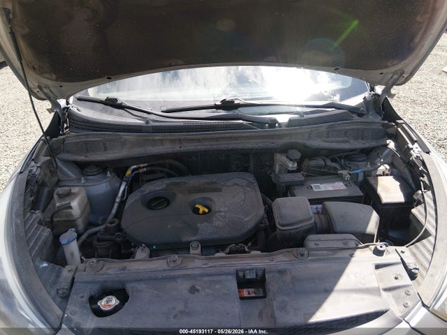 KM8JTCAFXFU040776 Hyundai TUCSON GLS