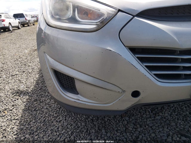 KM8JTCAFXFU040776 Hyundai TUCSON GLS