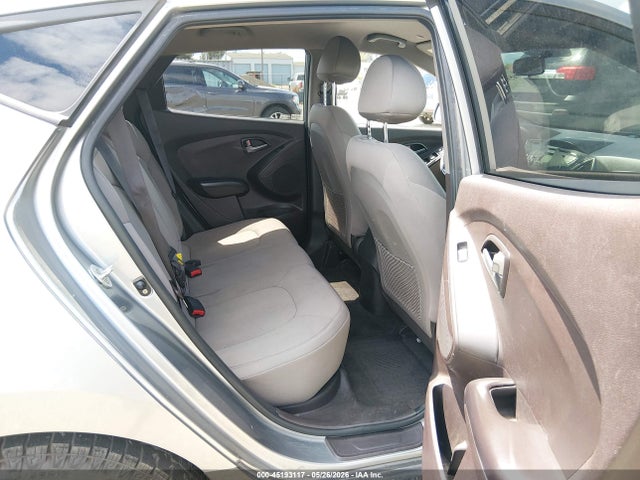 KM8JTCAFXFU040776 Hyundai TUCSON GLS