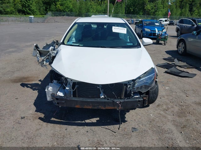 2T1BURHE1JC982145 Toyota COROLLA LE