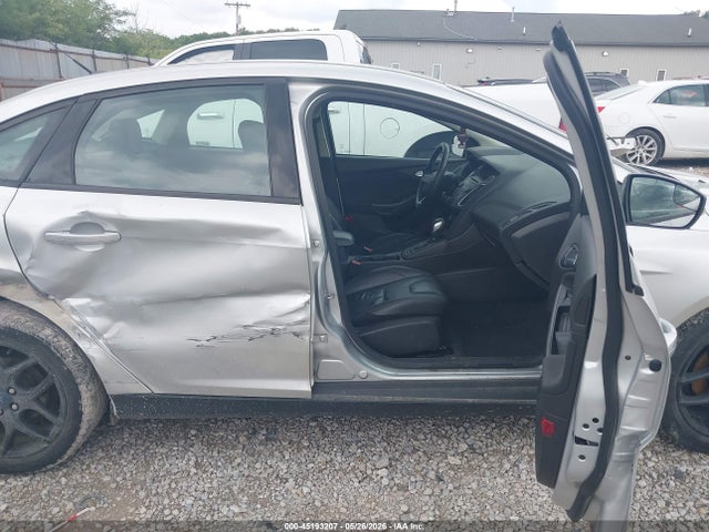 45193207 :رقم المزاد ، 1FADP3F27GL318834 vin ، 2016 Ford Focus Se مزاد بيع