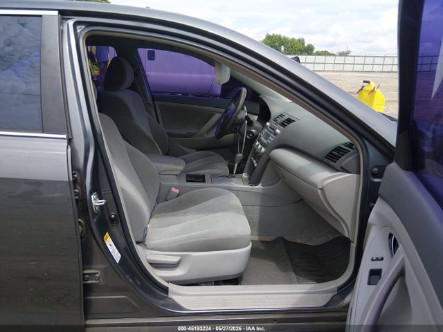 45193224 :رقم المزاد ، 4T1BE46K77U611068 vin ، 2007 Toyota Camry Le مزاد بيع