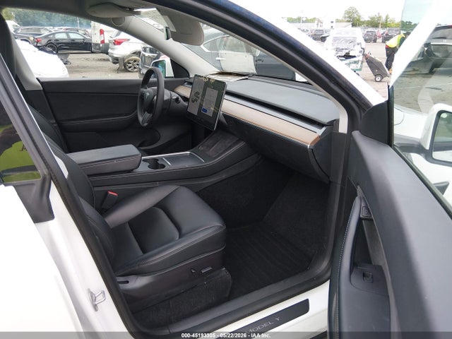 45193305 :رقم المزاد ، 7SAYGDEE7NF309146 vin ، 2022 Tesla Model Y Long Range Dual Motor All-wheel Drive مزاد بيع