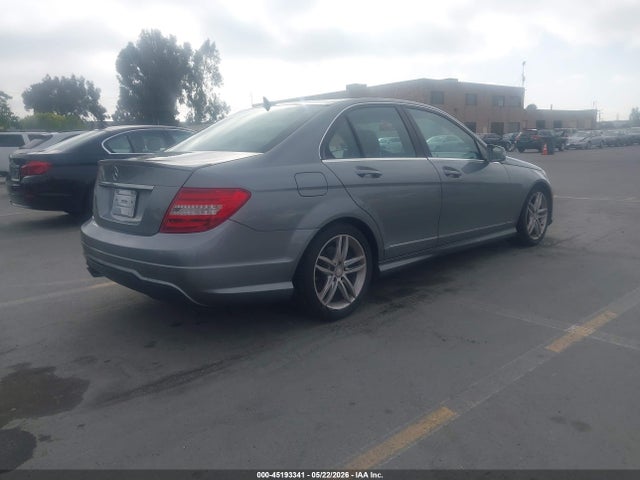 Aukcja sprzedaży 2013 Mercedes-benz C 250 Sport, vin: WDDGF4HB8DR263225, numer aukcji: 45193341