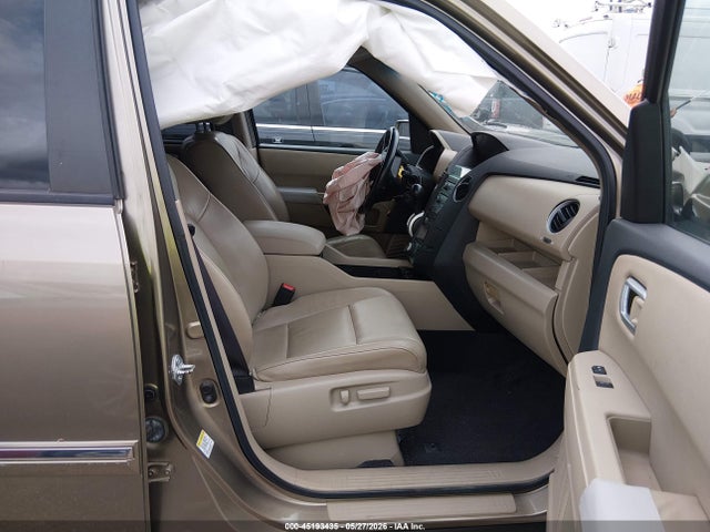 45193435 :رقم المزاد ، 5FNYF3H90BB028200 vin ، 2011 Honda Pilot Touring مزاد بيع