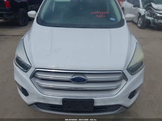 Продаж на аукціоні авто 2018 Ford Escape Se, vin: 1FMCU0GD9JUA75621, номер лоту: 45193444