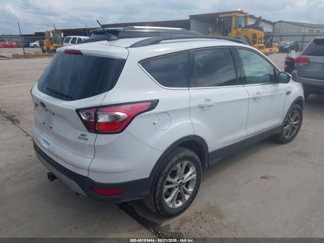 Продаж на аукціоні авто 2018 Ford Escape Se, vin: 1FMCU0GD9JUA75621, номер лоту: 45193444