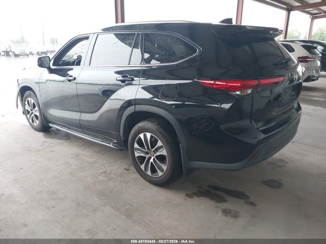 5TDGZRBH3LS521713 Toyota Highlander Xle
