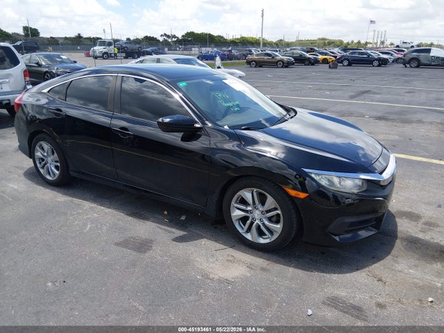 45193461 :رقم المزاد ، 2HGFC2F53JH604852 vin ، 2018 Honda Civic Lx مزاد بيع