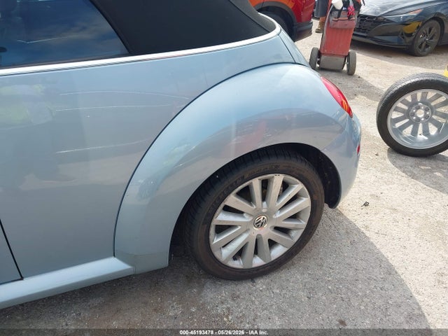 2010 Volkswagen New Beetle 2.5l მანქანა იყიდება აუქციონზე, vin: 3VWRW3AL0AM005890, აუქციონის ნომერი: 45193478
