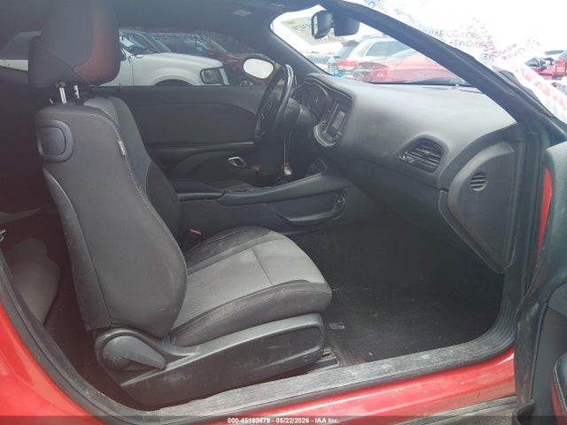 45193479 :رقم المزاد ، 2C3CDZAG9FH822032 vin ، 2015 Dodge Challenger Sxt مزاد بيع