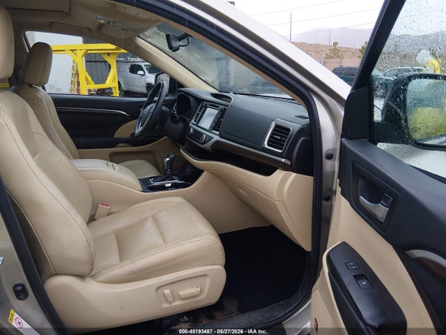 Продажа на аукционе авто 2016 Toyota Highlander Limited V6, vin: 5TDDKRFHXGS345721, номер лота: 45193487