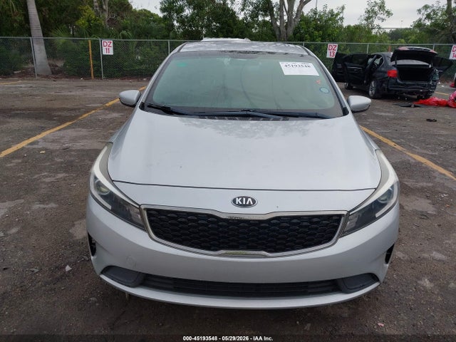 Aukcja sprzedaży 2017 Kia Forte Lx, vin: 3KPFK4A73HE015702, numer aukcji: 45193548