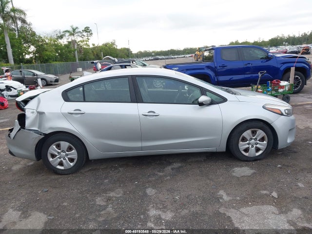 Aukcja sprzedaży 2017 Kia Forte Lx, vin: 3KPFK4A73HE015702, numer aukcji: 45193548