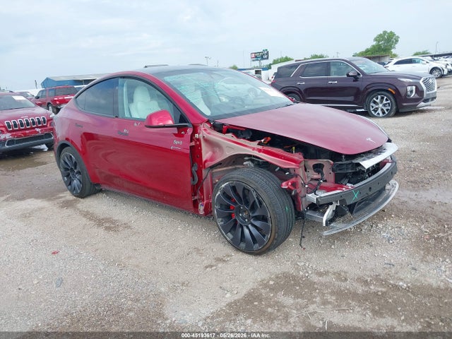 Tesla Model Y Performance Dual Motor All-wheel Drive 2024 7SAYGDEF8RA284012 main image