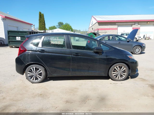 45193625 :رقم المزاد ، 3HGGK5H85FM705643 vin ، 2015 Honda Fit Ex/ex-l مزاد بيع