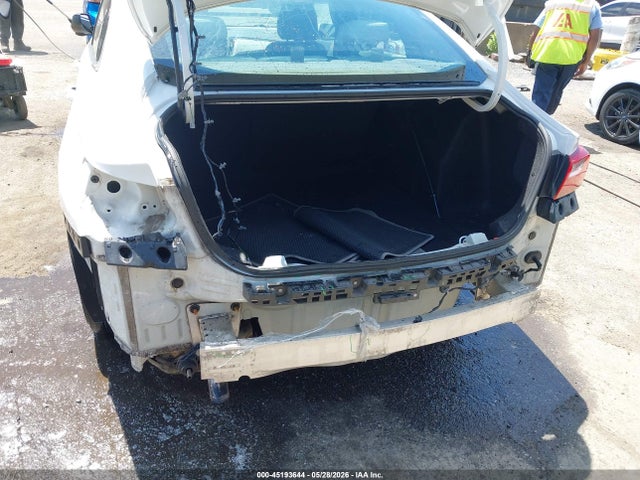 2018 Chevrolet Malibu Lt მანქანა იყიდება აუქციონზე, vin: 1G1ZD5ST2JF133575, აუქციონის ნომერი: 45193644