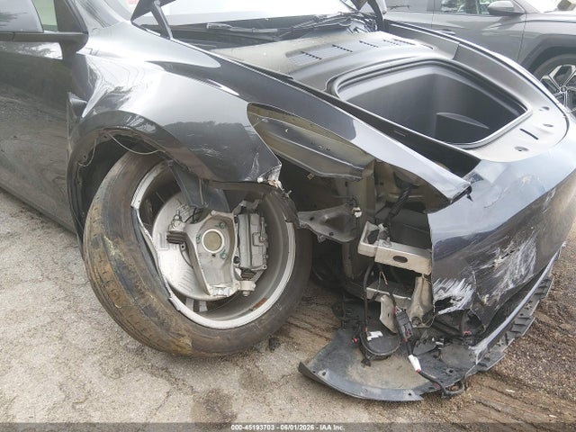 2024 Tesla Model Y Long Range Single Motor Rear-wheel Drive/rwd მანქანა იყიდება აუქციონზე, vin: 7SAYGDED0RF093475, აუქციონის ნომერი: 45193703