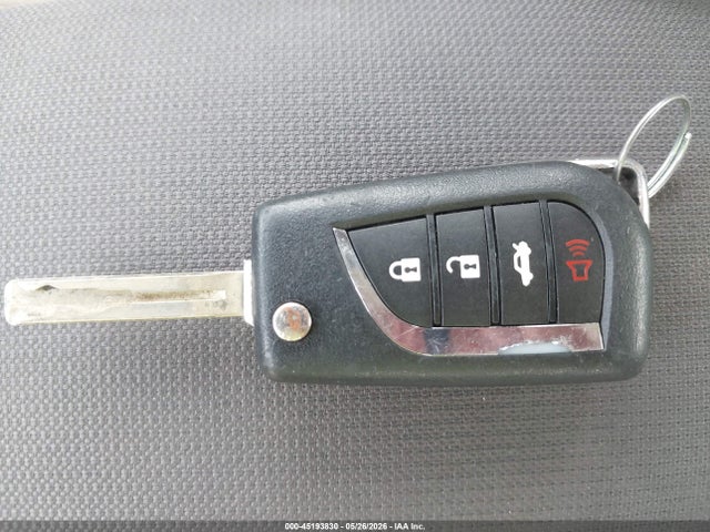 45193830 :رقم المزاد ، JTDEPRAE5LJ006004 vin ، 2020 Toyota Corolla Le مزاد بيع