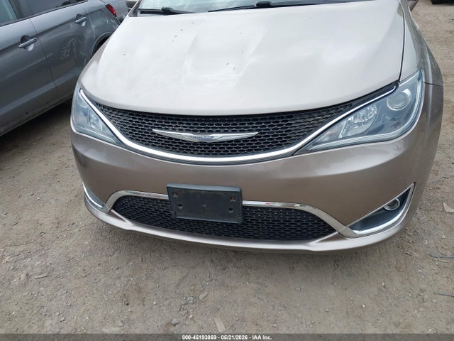 Продаж на аукціоні авто 2017 Chrysler Pacifica Touring-l, vin: 2C4RC1BG0HR824161, номер лоту: 45193869
