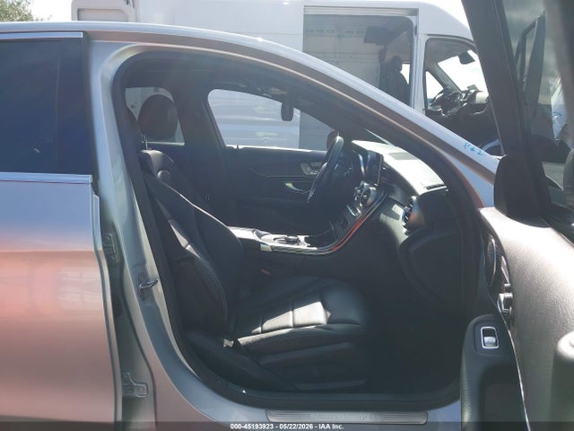Aukcja sprzedaży 2020 Mercedes-benz C 300, vin: W1KWF8DB6LR575731, numer aukcji: 45193923