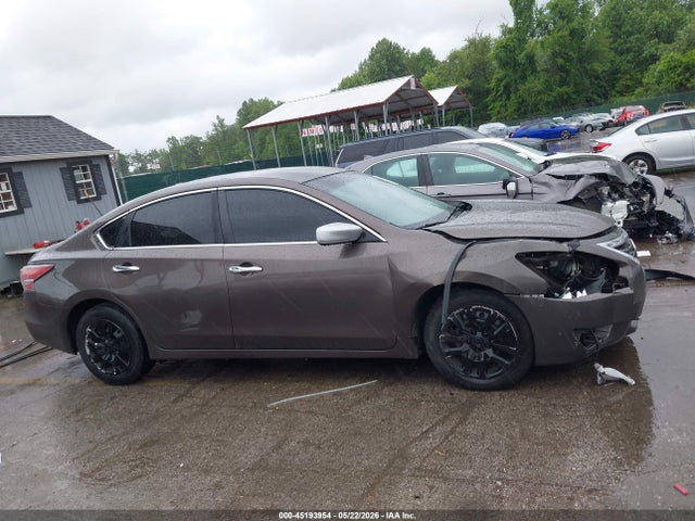 Продажа на аукционе авто 2015 Nissan Altima 2.5/2.5 S/2.5 Sl/2.5 Sv, vin: 1N4AL3AP2FN884114, номер лота: 45193954