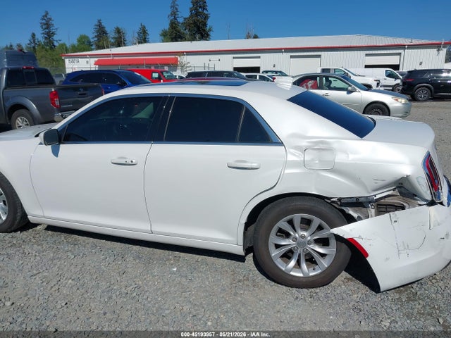 Chrysler 300 Limited 2015 2C3CCAAG5FH853248 Image 6